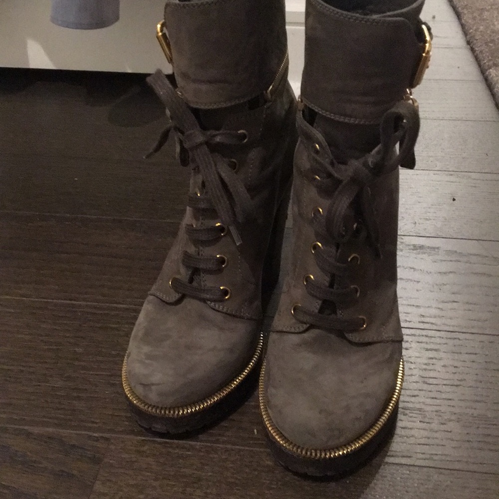 Sergio Rossi Suede green- khaki boots